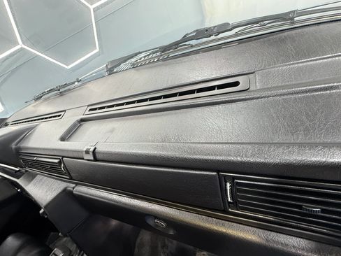 Used 1987 Volvo 760 GLE RWD image 32