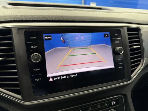 Used 2019 Volkswagen Atlas SE FWD image 19