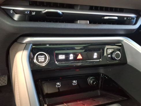 Certified 2025 Audi Q5 Premium w/ Convenience Package AWD/4WD image 24