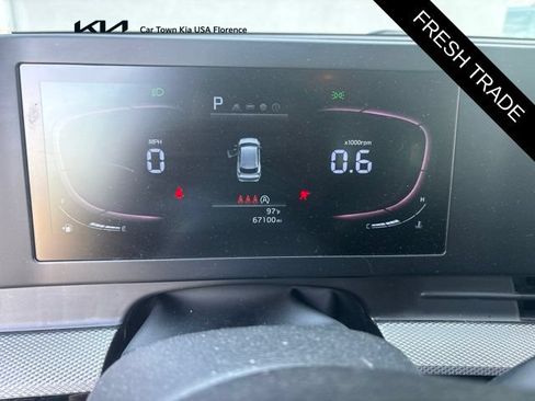 Used 2023 Kia Sportage LX FWD image 5