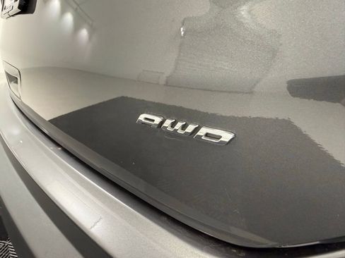 Used 2022 Ford Edge SEL w/ Convenience Package image 9