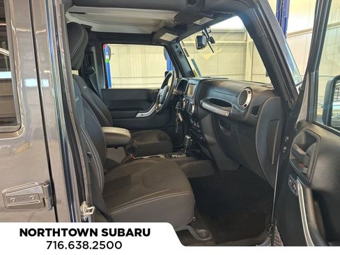 Used 2016 Jeep Wrangler Unlimited Sahara w/ Connectivity Group AWD/4WD image 14
