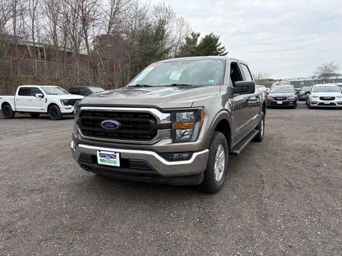Used 2023 Ford F150 XLT image 4