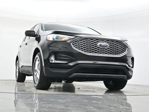 Certified 2024 Ford Edge SEL w/ Convenience Package image 45