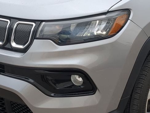 Certified 2022 Jeep Compass Limited AWD/4WD image 11
