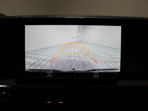 Used 2023 GMC Sierra 1500 SLT w/ SLT Premium Package AWD/4WD image 4