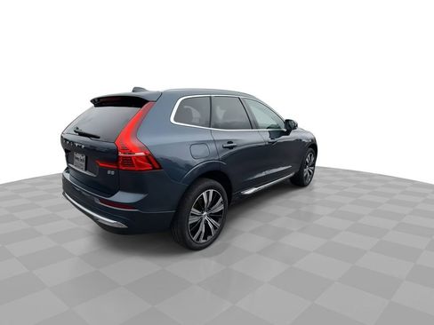 Used 2023 Volvo XC60 B5 Ultimate w/ Climate Package FWD image 7