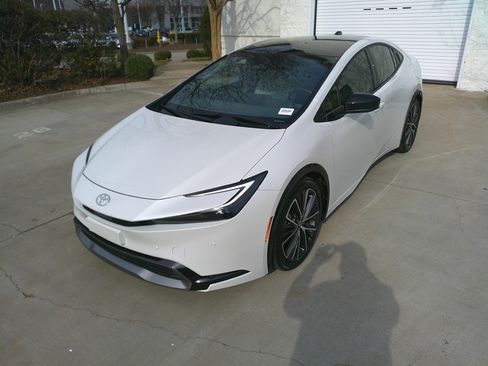 Used 2023 Toyota Prius Limited image 6