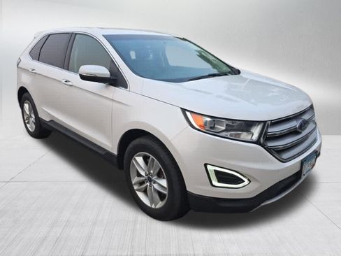 Used 2016 Ford Edge SEL w/ Equipment Group 201A AWD/4WD image 3