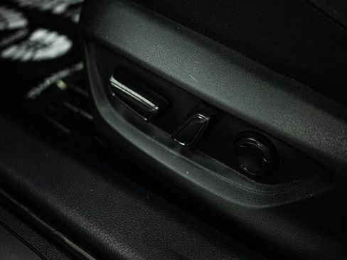 Used 2025 Toyota Camry LE w/ Convenience Package image 15