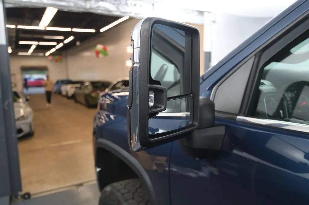 Used 2020 Chevrolet Silverado 2500 LTZ w/ Technology Package AWD/4WD image 16