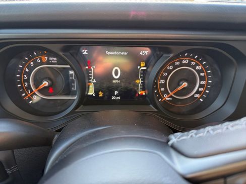 New 2026 Jeep Gladiator Rubicon w/ Steel Power Dome Hood Package AWD/4WD image 15