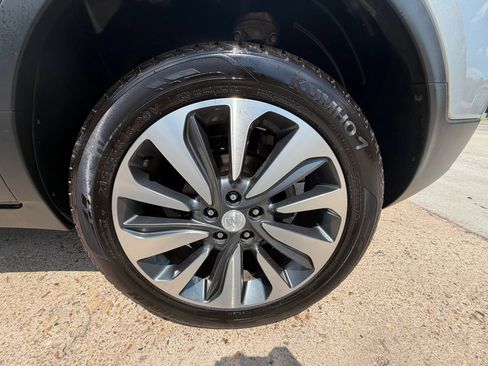 Used 2021 Buick Encore Preferred FWD image 23