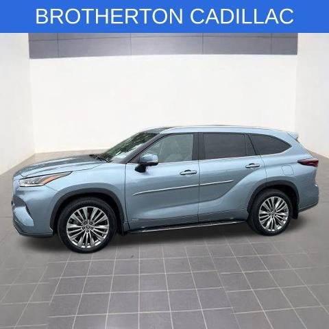 Used 2024 Toyota Highlander Platinum AWD/4WD image 2