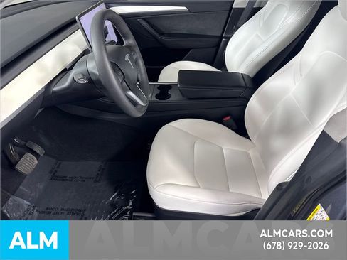 Used 2024 Tesla Model Y Long Range image 9