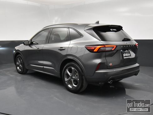 Used 2023 Ford Escape ST-Line w/ Tech Pack #1 image 4