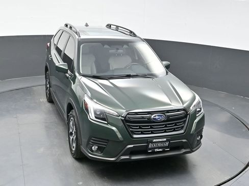 Used 2024 Subaru Forester Premium image 31