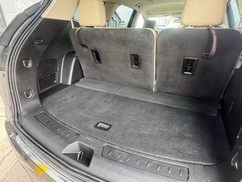 Used 2018 Buick Enclave Essence image 40