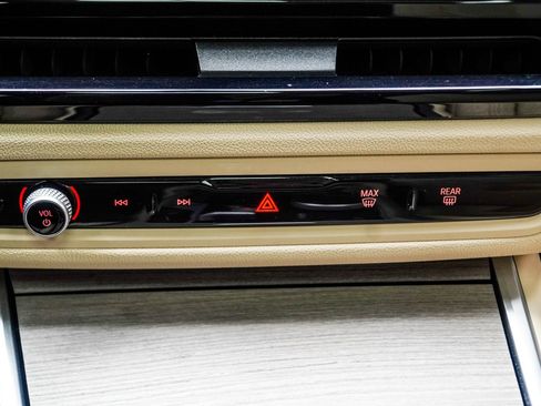 Used 2025 BMW 330i xDrive 330i xDrive image 22