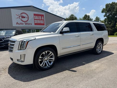 Used 2015 Cadillac Escalade ESV Platinum AWD/4WD image 8