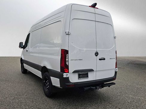 Used 2024 Mercedes-Benz Sprinter 3500 image 5