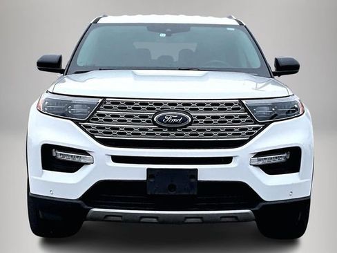 Used 2022 Ford Explorer Limited image 3
