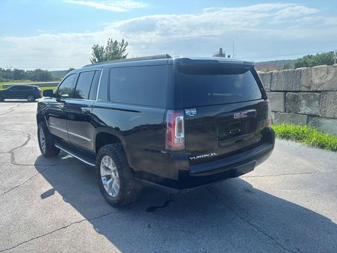 Used 2020 GMC Yukon XL SLT w/ Value Plus Edition RWD image 5