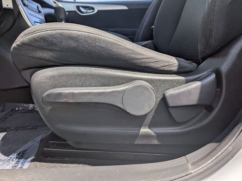 Used 2013 Nissan Sentra SR FWD image 17