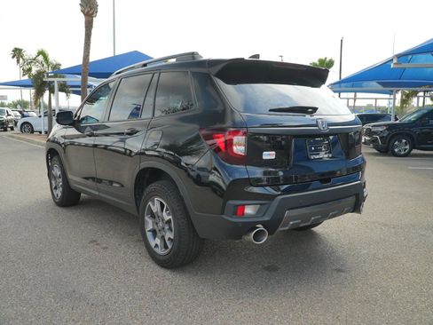 Used 2023 Honda Passport TrailSport image 9