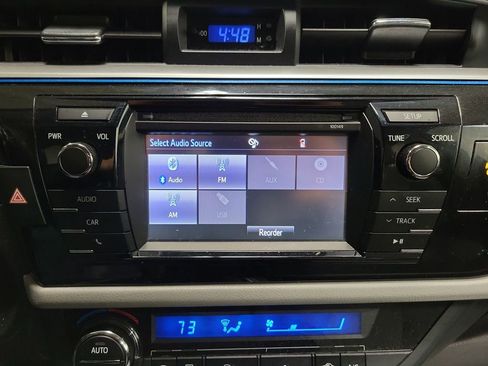 Used 2014 Toyota Corolla LE image 18