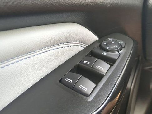 Used 2025 Chevrolet Trax LT w/ LT Convenience Package FWD image 23