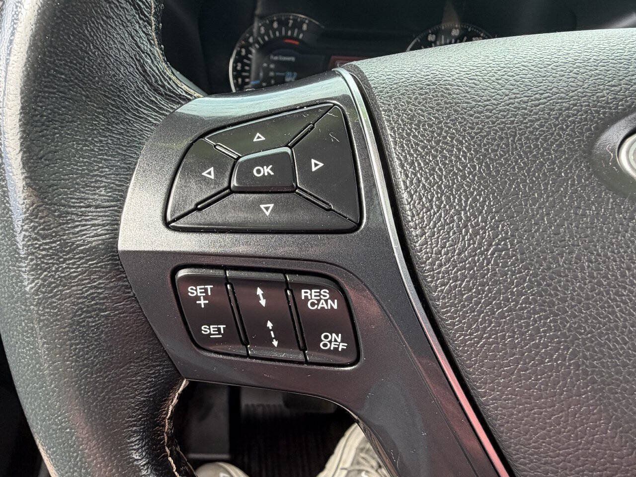 Used 2018 Ford Explorer Platinum AWD/4WD image 21
