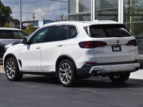 Used 2024 BMW X5 xDrive50e image 12