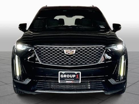 Used 2021 Cadillac XT6 Premium Luxury image 3