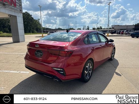 Used 2021 Kia Forte LXS FWD image 3
