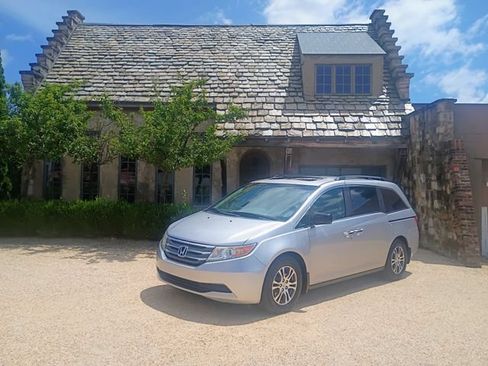Used 2011 Honda Odyssey EX-L image 1