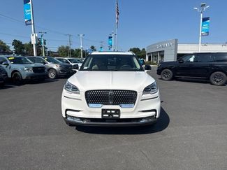 Used 2021 Lincoln Aviator Reserve w/ Equipment Group 202A AWD/4WD video 2