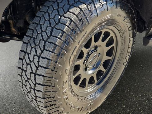 Used 2025 Lexus GX 550 image 37