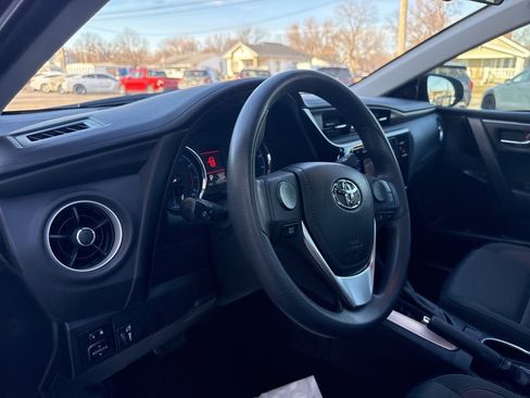 Used 2017 Toyota Corolla LE image 8