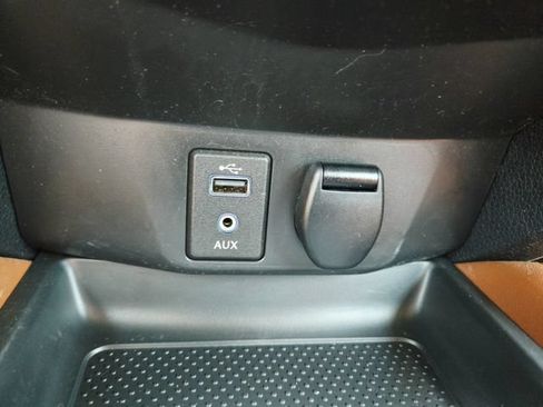 Used 2017 Nissan Rogue SL w/ SL Premium Package AWD/4WD image 28