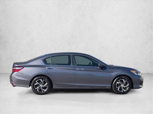 Used 2017 Honda Accord LX image 4