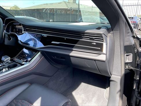 Used 2025 Audi RS Q8 performance image 18