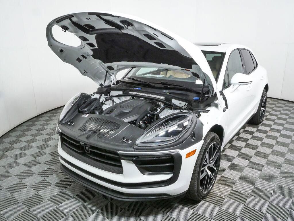 New 2026 Porsche Macan Turbo AWD/4WD image 35