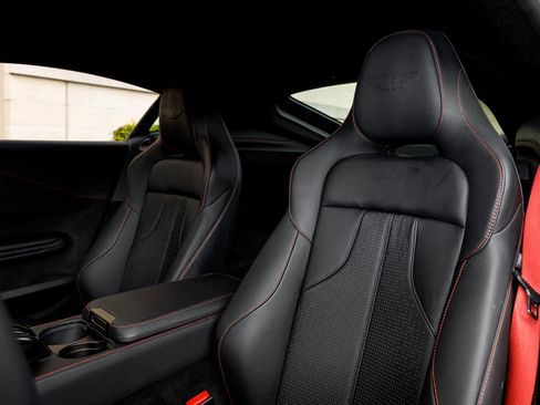 Used 2025 Aston Martin V8 Vantage Coupe image 45