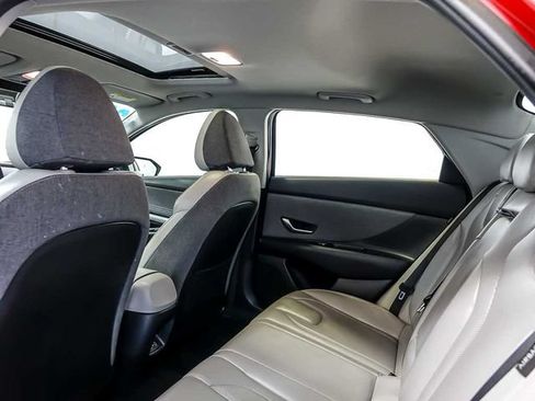 Used 2024 Hyundai Elantra Limited FWD image 16