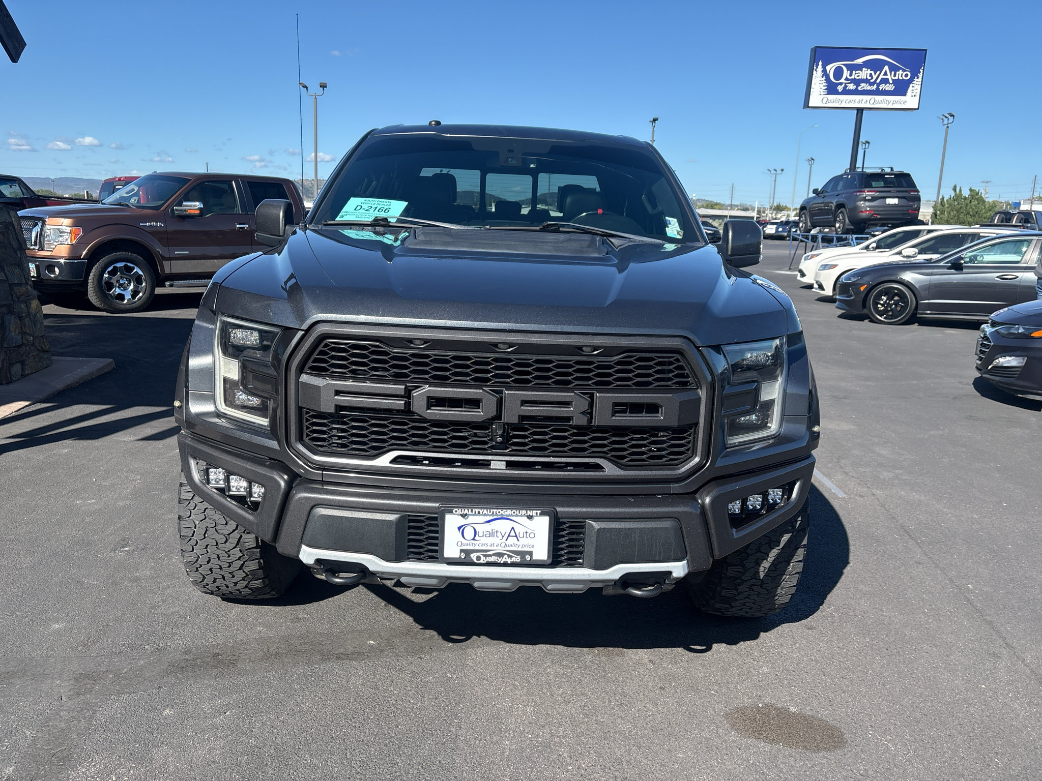 Used 2018 Ford F150 Raptor w/ Equipment Group 802A Luxury AWD/4WD image 3