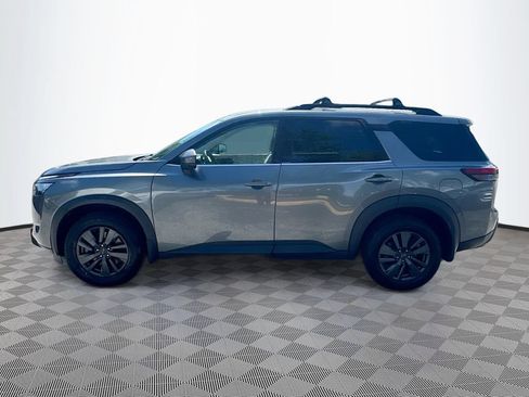 Used 2024 Nissan Pathfinder SV AWD/4WD image 9