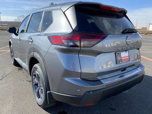 Certified 2024 Nissan Rogue SV AWD/4WD image 4