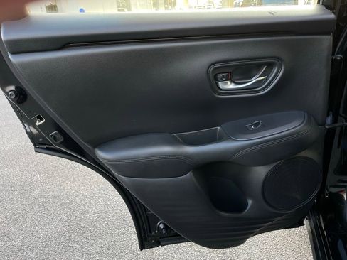 Certified 2023 Honda HR-V LX image 37