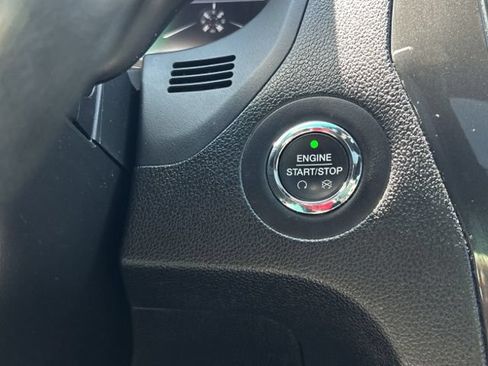 Used 2017 Ford Explorer XLT w/ Equipment Group 202A AWD/4WD image 47